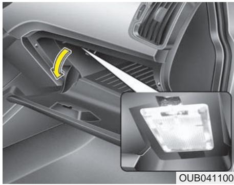 KIA RIO 2011 - Éclairage du miroir de courtoisie (si équipé) - 1