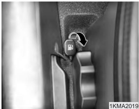 KIA SPORTAGE 2006 - VOLET DU RÉSERVOIR DE CARBURANT - 1