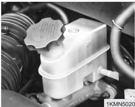 KIA SPORTAGE 2006 - FREINS ET EMBRAYAGE (SELON L'ÉQUIPEMENT) - 1