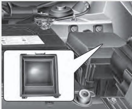 KIA SPORTAGE 2011 - Description du panneau de fusibles/relais - 2