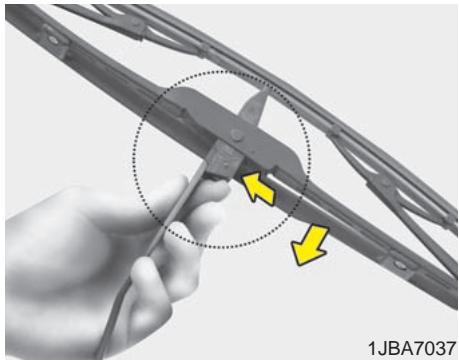 KIA SPORTAGE 2012 - MISE EN GARDE - 2