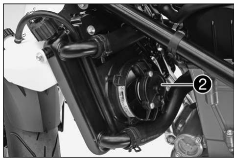 KTM 690 LC4 SUPERMOTO - Remplacement d'une ampoule de clignotant - 2