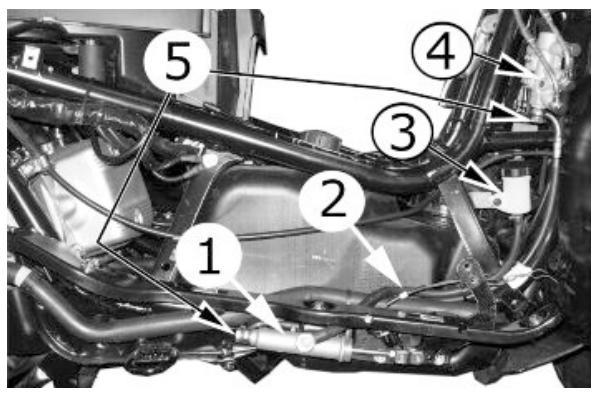 PIAGGIO MP3 500 - Installation du système de freinage - 11