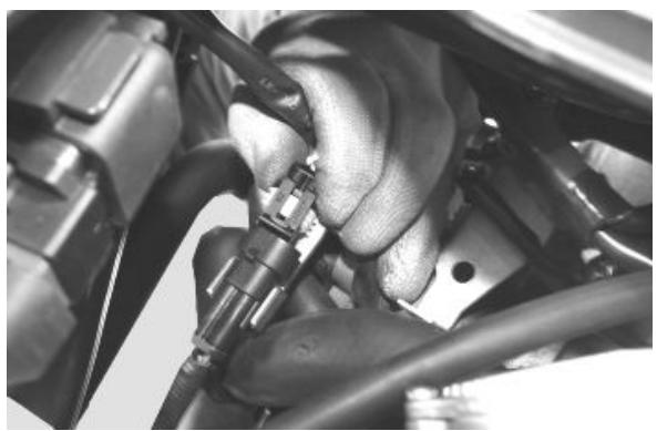 PIAGGIO MP3 500 - Dépose silencieux complet - 1