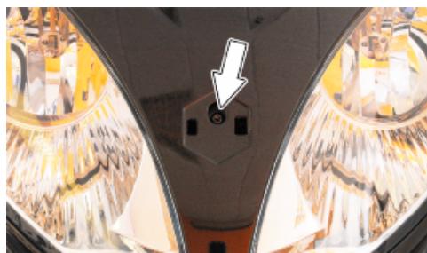 PIAGGIO MP3 500 - Procédure de réglage des BAGUES de serrage des TIGES laterales - 2