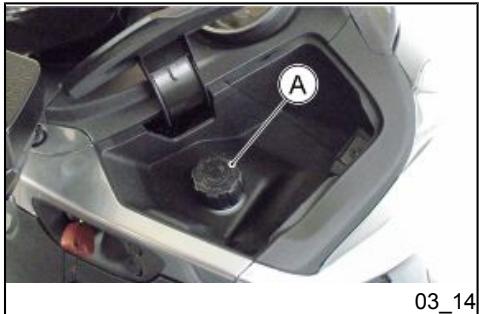 PIAGGIO X10 - Niveau liquide de refroidissement (03_13, 03_14, 03_15) - 1
