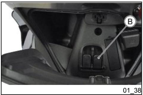 PIAGGIO X10 - Accès au réservoir essence (01_37, 01_38, 01_39) - 2