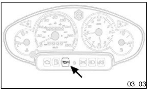 PIAGGIO X8 - Engine oil level check (03_01, 03_02) - 2