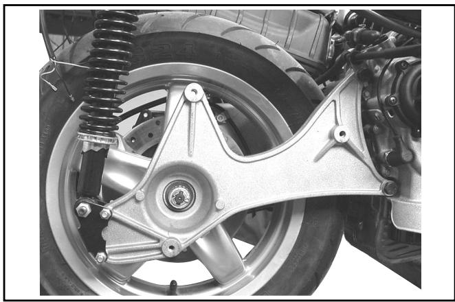 PIAGGIO X9 500 - Supporting arm disassembly - 1