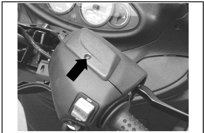 PIAGGIO X9 500 - Front handlebar cover - 2