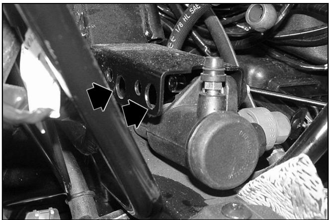 PIAGGIO X9 500 - Replacing the pressure divider valve Removal - 2