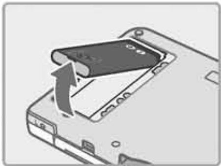 NINTENDO DSI XL - Comment retirer une carte SD - 8