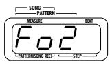 ZOOM RT123 - Halten Sie das Pad gedrückt und verwenden Sie die [VALUE +/-]-Taster, um die dem Pad zugewiesene Tonhöhe zuändern. - 2