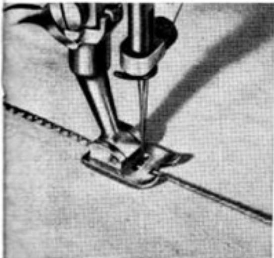 BERNINA RECORD 530, 530 - Le point de bourdon - 1