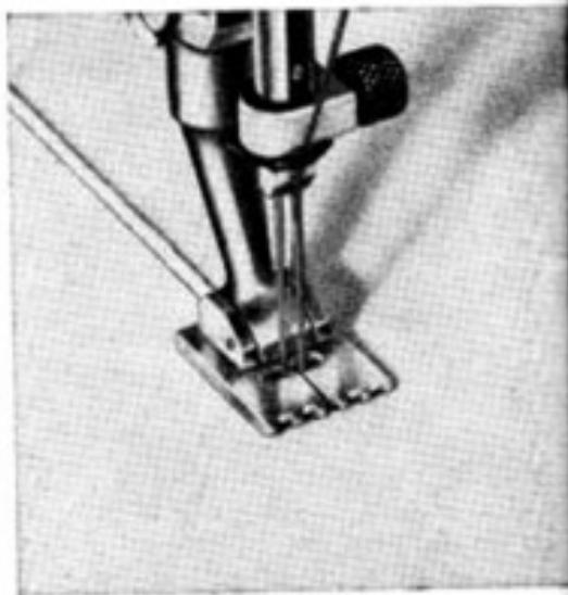 BERNINA RECORD 530, 530 - Coutures d'ornement automatiques avec 2 aiguilles - 2