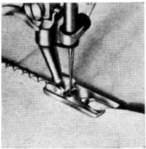 BERNINA RECORD 530, 530 - L'ourlet roulé - 1