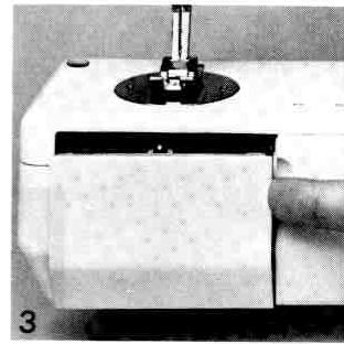 BERNINA 801 SPORT - Removing Bobbin Case - 3