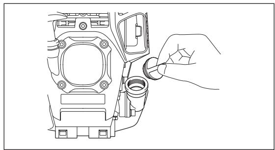 DOLMAR MS-246.4 C - Point 1 in Replacement of oil: "Oil gauge" - 4