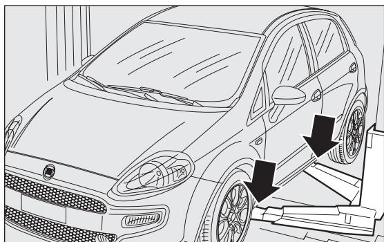 FIAT PUNTO 2013 - SOULEVEMENT DE LA VOITURE - 1