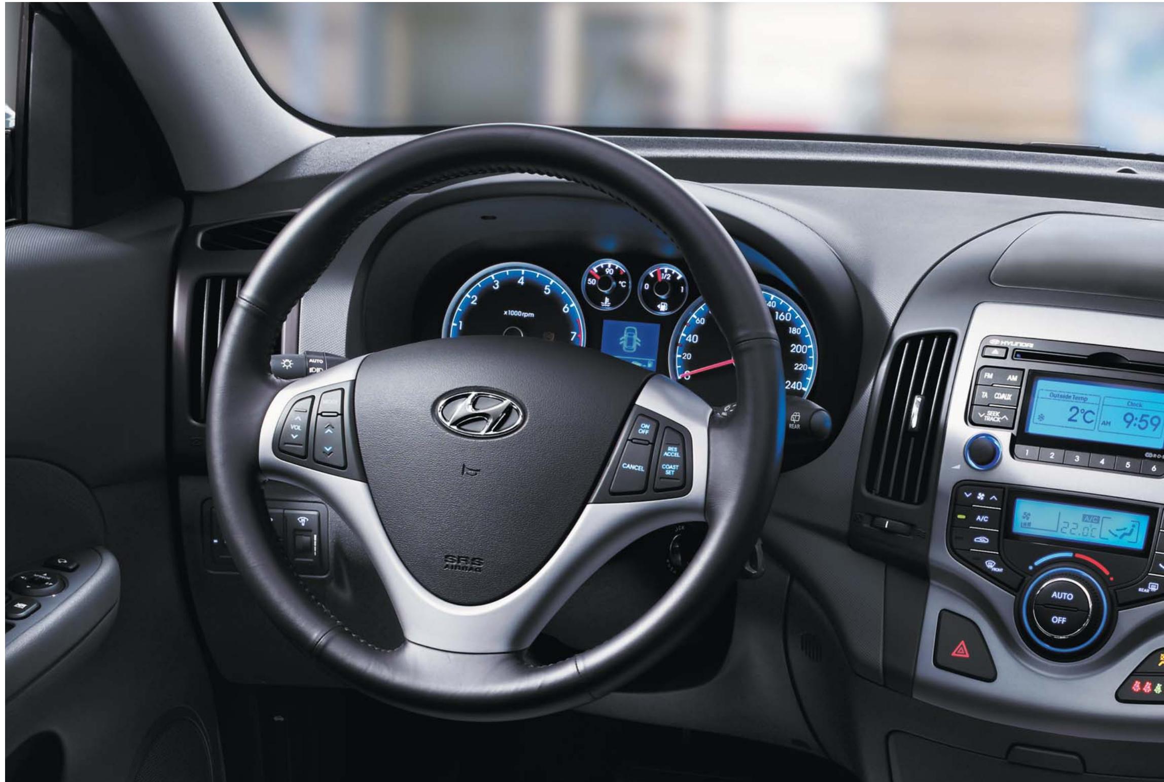 HYUNDAI I30 CW - Prise USB et auxiliaire - 2