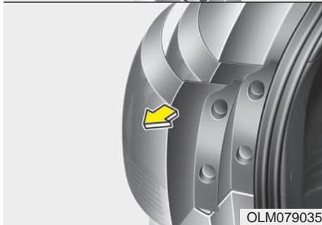 HYUNDAI IX35 2010 - Remplacement des ampoules du bloc optique arrière combiné - 2