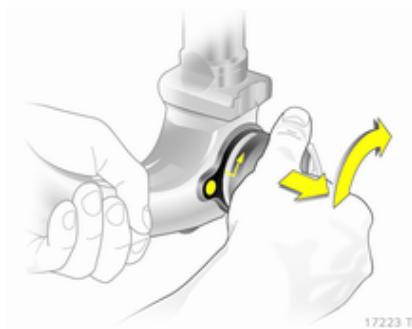 OPEL ZAFIRA 2 - Contrôle du serrage de la barre d'attelage - 2