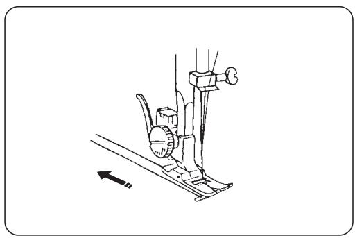 E&R CLASSIC E&R CLASSIC KP2000 - Se préparer à coudre - 3
