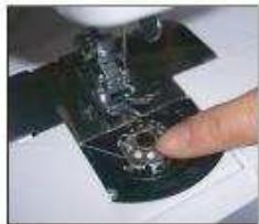 TRISTAR SM-6000 - Aanbrengen van de onderdraad - 2