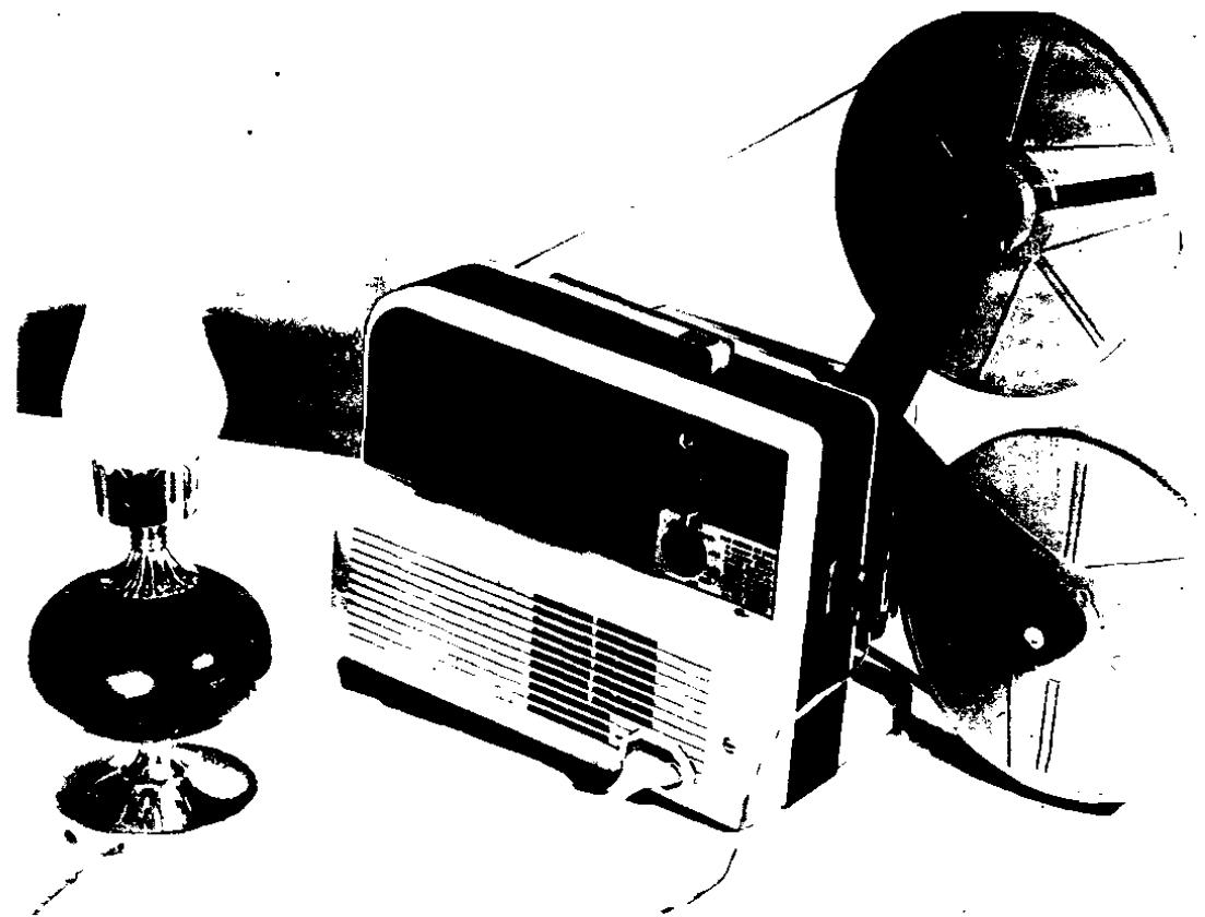 HEURTIER SUPER 8 - BOUTONS ET ACCESSOIRES DE L'EMPLOYESE TROUVANT A L'INTERIEUR DE L'APPAREIL - 3