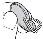 FUJI X-E1 - Ouvrez une des attaches de courroie. - 2