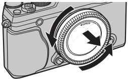 FUJI X-E1 - Retirez le bouchon du boitant et le bouchon arrriere de l'objectif. - 1