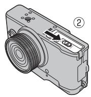 FUJI X20 - Fermez le couvercle du compartment de la batterie. - 2