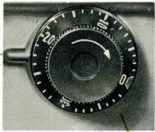 BORLETTI 1100 ZIGZAG - 6/D Modifications de la disposition des points executés automatiquement par réglage de la manette O - 3