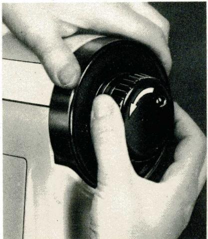 BORLETTI 1100 ZIGZAG - Préparation des fils sur la machine - 1