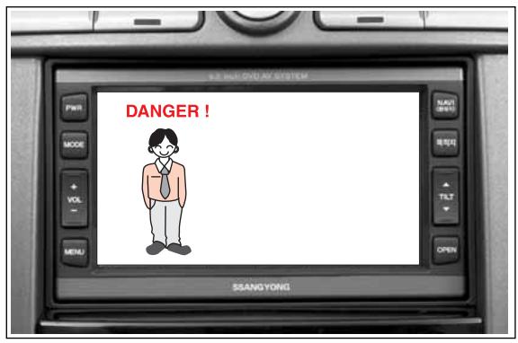 SSANGYONG STAVIC - ATTENTION - 1