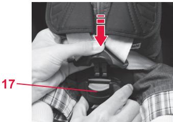 BRITAX VERSAFIX - Attacher l'enfant - 3
