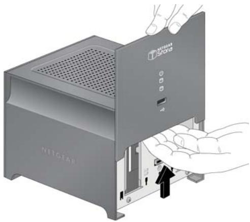 NETGEAR MS2120 - To Install a Disk - 1