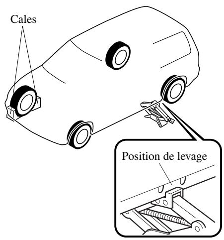 MAZDA CX-5 2011 - Pneu à plat - 2
