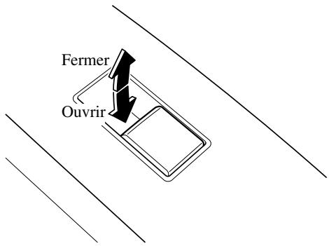 MAZDA CX-5 2011 - Utilisation du lève-vitre électrique côte passager - 2