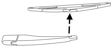 MAZDA TRIBUTE 2010 - Remplacement du balai d'essuie-glace de lunette arrête - 2