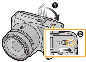 PANASONIC LUMIX FZ200 - Insertion et retrait de la carte (en option)/la batterie - 3