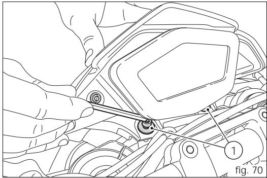 DUCATI HYPERMOTARD 796 - Remplacement ampoules du phare avant - 1