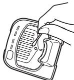 PANASONIC LV95 - Cleaning the self-cleaning recharger - 4