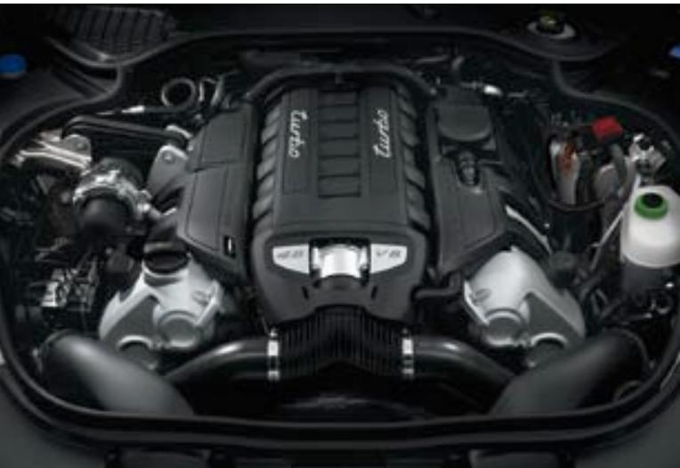 PORSCHE PANAMERA 4S - Le moteur V8. - 3