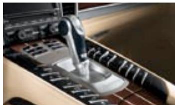 PORSCHE PANAMERA S - Audio et communication pour vehicule équipé du PCM. - 3