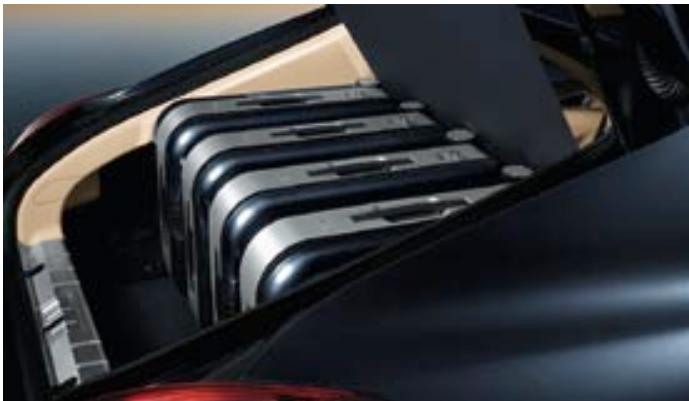 PORSCHE PANAMERA TURBO - Espace plus que génereux à l'arrière. - 4
