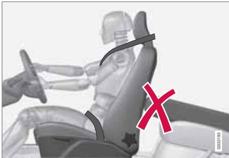 VOLVO V40 - Attention - 1
