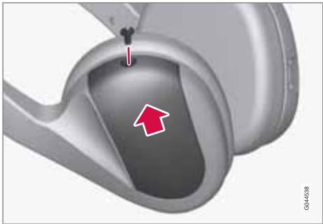 VOLVO XC60 - Remplacement des piles des casques audio sans fil - 1