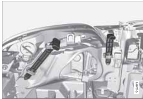 VOLVO XC60 - Pose du phare - 1