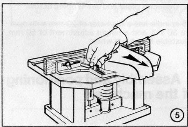 KITY TOUPIE 626 - 1. Montage sur la grande table KITY (voir page 5) - 3